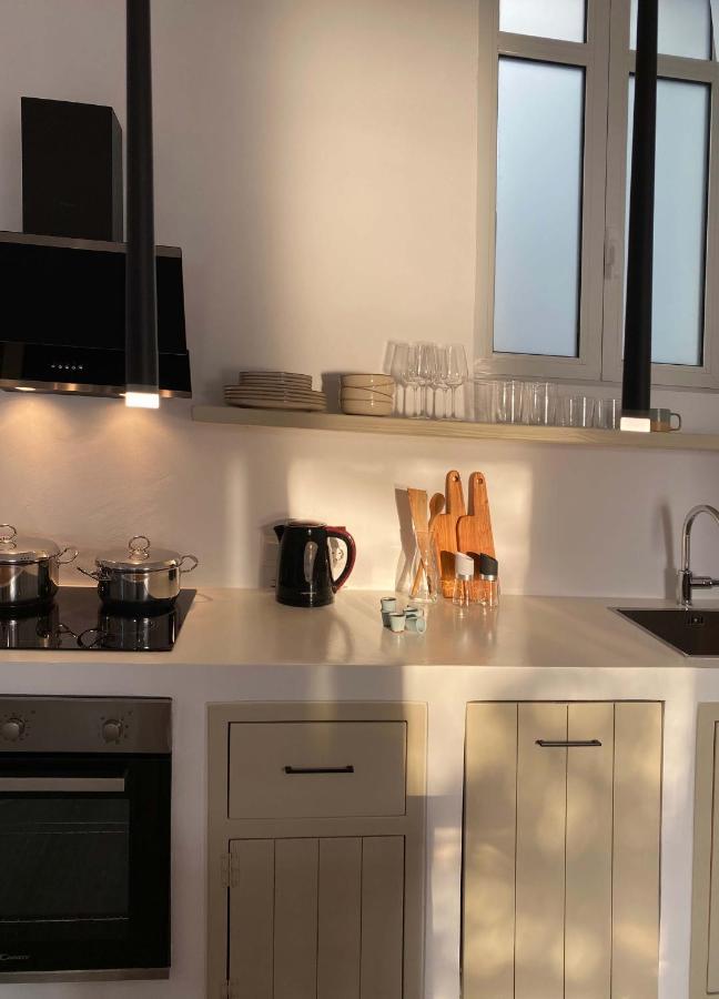 Lyra Seafront Apartment , Paroikia Town Center Eksteriør bilde